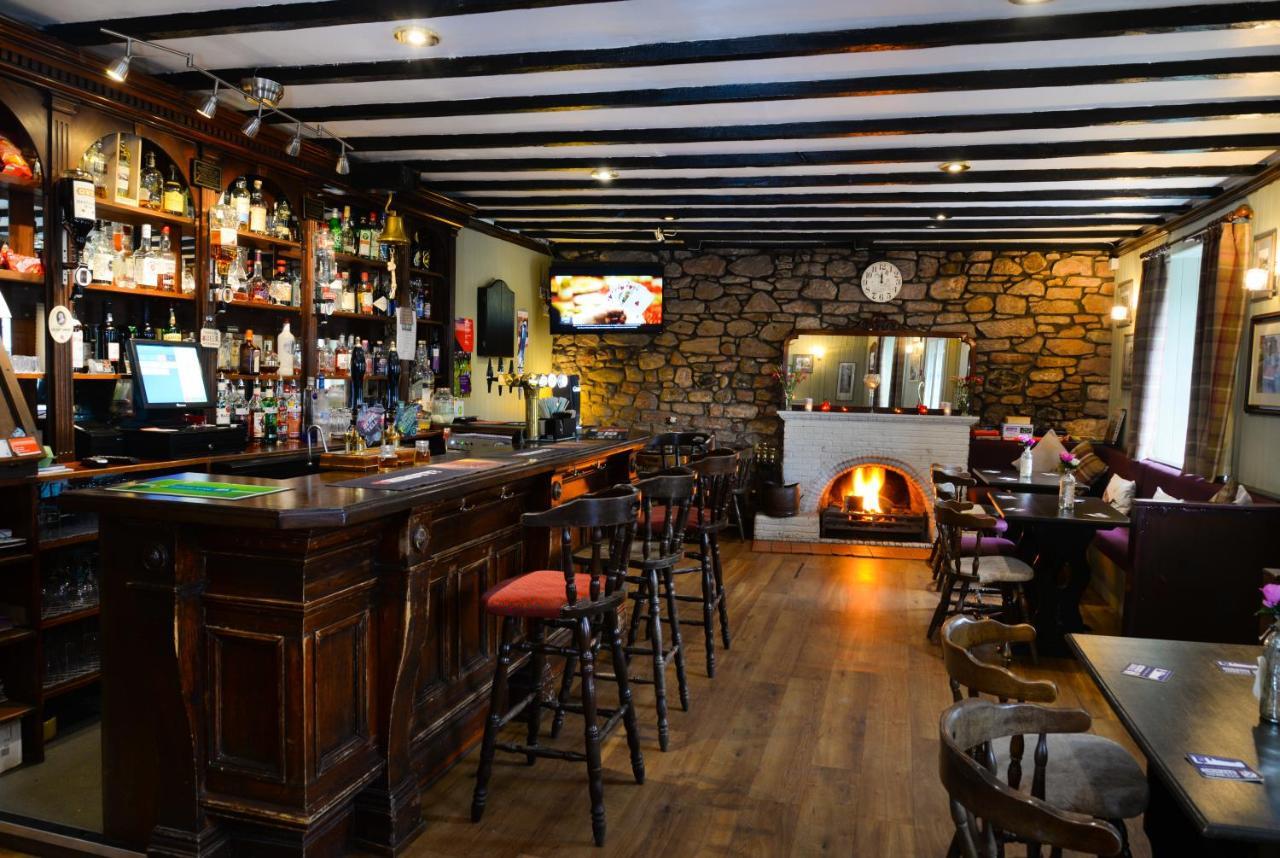 The Waterloo Arms Hotel Chirnside Exterior photo